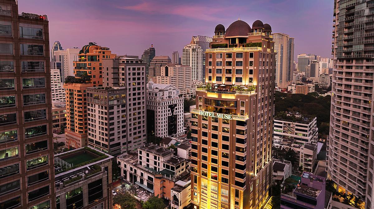 Bangkok Opulence with Rooftop Cocktails, Daily Breakfast & Club Lounge Access