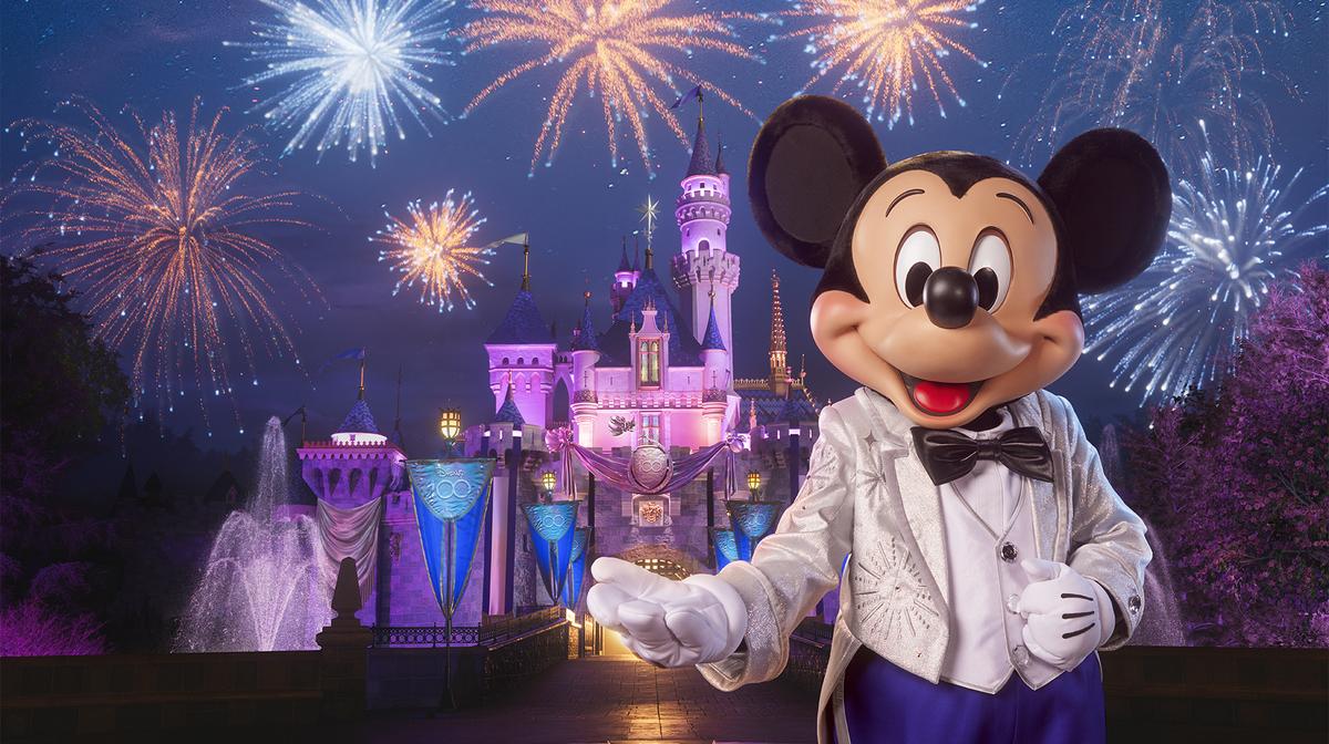 California Hilton Escape with 3-Day Disneyland Resort Park Hopper Tickets & Daily Breakfast