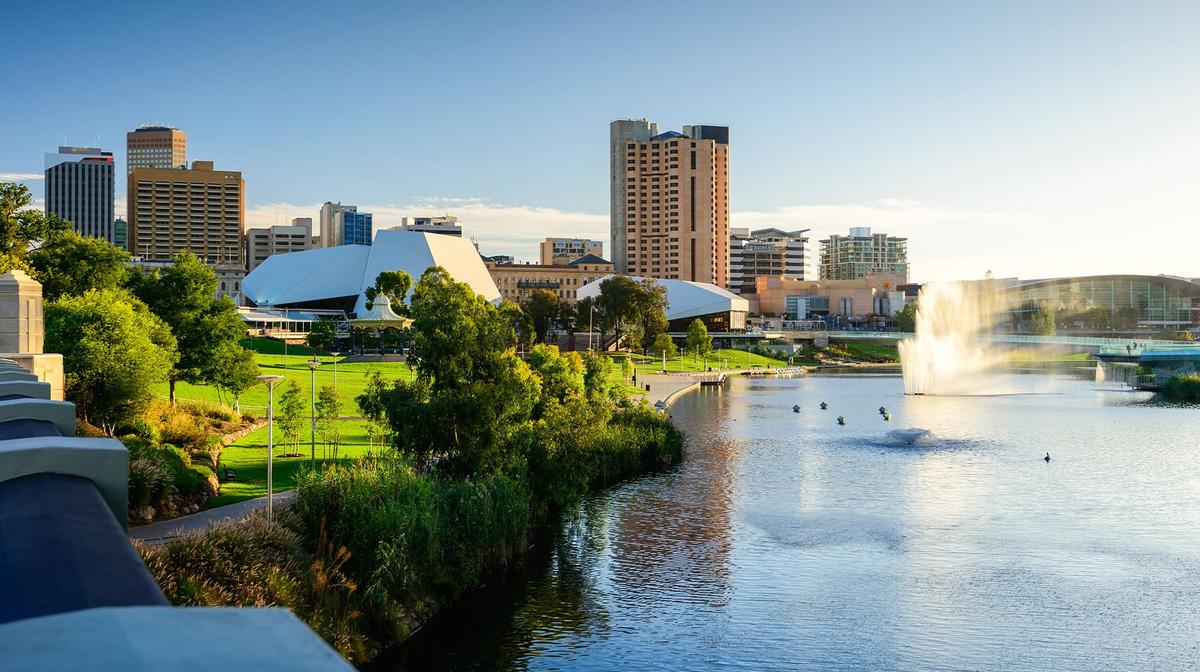 Adelaide East End Apartment Escape near Rundle Mall & Botanic Gardens