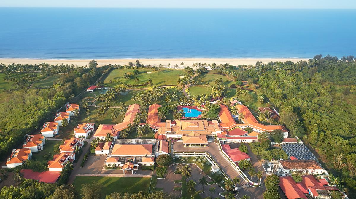 Relaxing Beachfront Goa Escape Overlooking the Arabian Sea