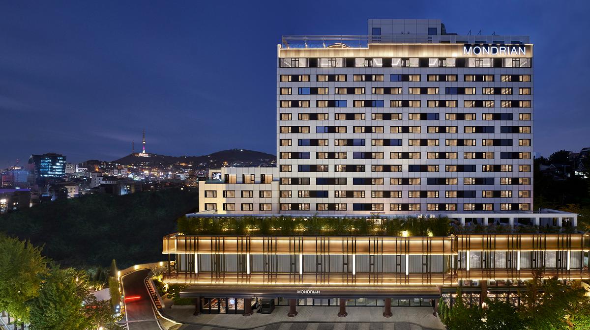 Bold Five-Star Seoul Stay with Daily Breakfast & Nightly Cocktails
