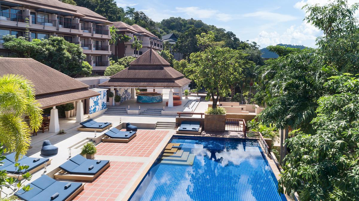 Chic Cliffside Krabi Hideaway with Rooftop Bar