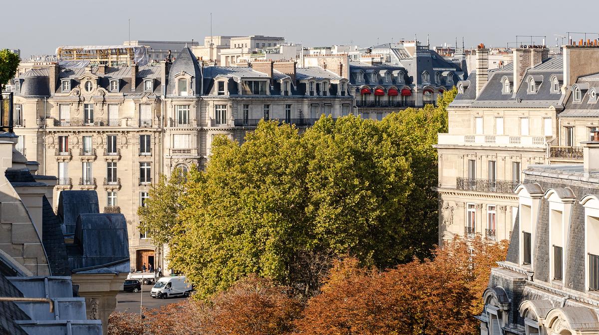 Five-Star Boutique Parisian Luxury with Eiffel Tower Views, Daily Breakfast & Welcome Drinks 