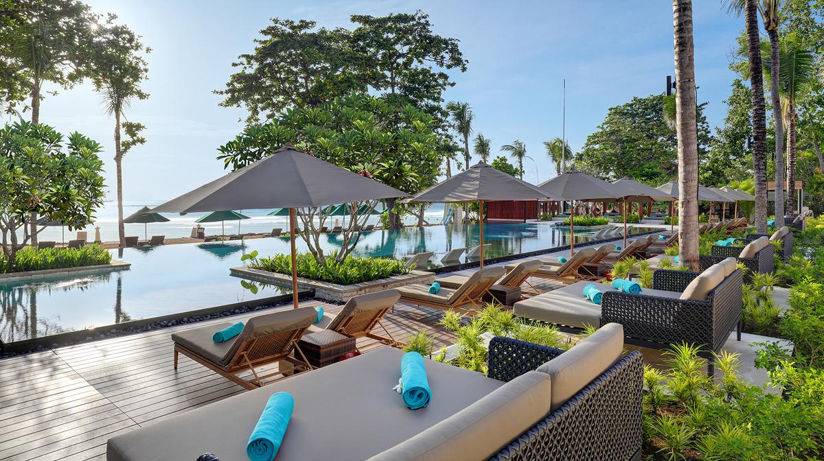 Nusa Dua Beachfront Luxury with Premium Beach Wing Rooms, Daily Breakfast & Nightly Cocktails
