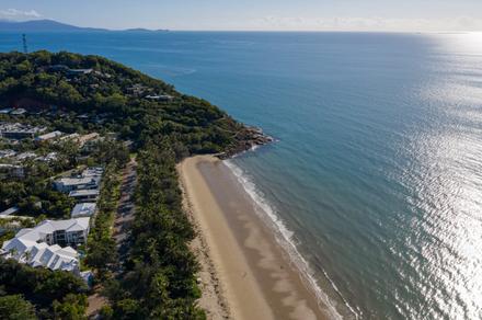 Luxe Ocean-View Port Douglas Family Apartments with Central Beachfront Location