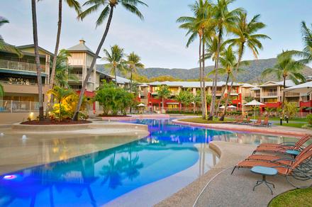 Tropical Beachfront Escape in the Heart of Palm Cove