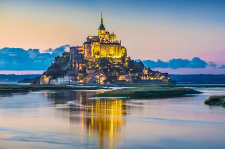 Loire Valley & Normandy: 7-Day Luxury Small-Group Tour with Château Tours & Wine Tastings