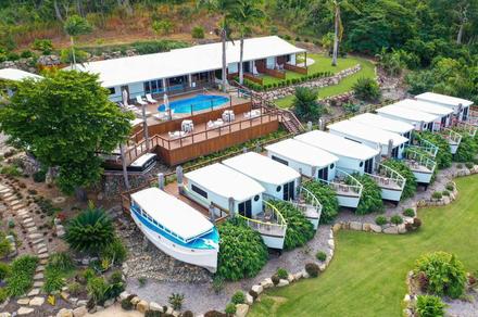 One-of-a-Kind Beachfront Whitsundays Escape with A$100 Dining Credit & Cocktails