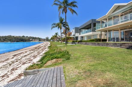 Port Stephens Waterfront Stay with Direct Beach Access for up to 8 Guests