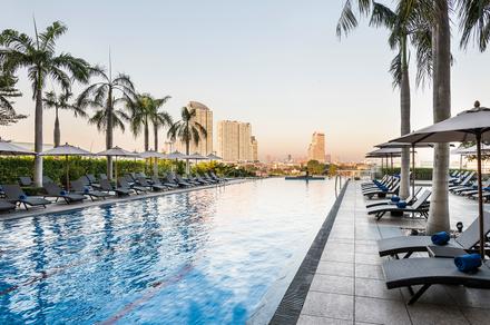 Riverside Bangkok Escape with Daily Club Lounge Access & Cocktails