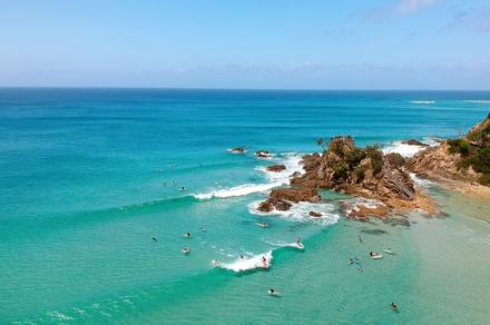 Byron Bay: 4- or 8-Day Small-Group Women's Surf Retreat with Daily Lessons, Gourmet Dining & Boutique Hotel Stay 