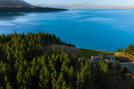 Five-Star Adults-Only Mt Cook Villa Retreat with Nightly Three-Course Dining