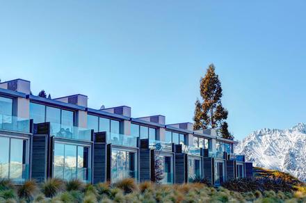 Five-Star Queenstown Retreat Overlooking Lake Wakatipu & The Remarkables