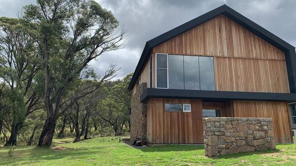 Luxury Group Chalet Escape near Thredbo & the Snowy Mountains for up to 8 Guests