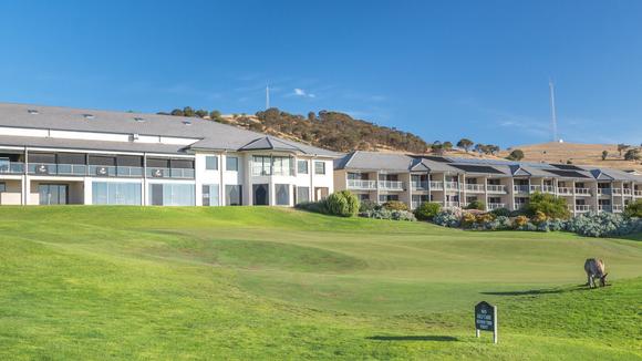 Fleurieu Peninsula Coastal Escape with Championship Golf Course & Daily Breakfast