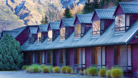 Queenstown Coronet Peak Ski Escape with Daily Breakfast