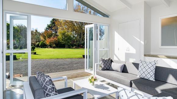 Luxurious Villa Escape in Hawke's Bay Wine Country with Breakfast Hamper