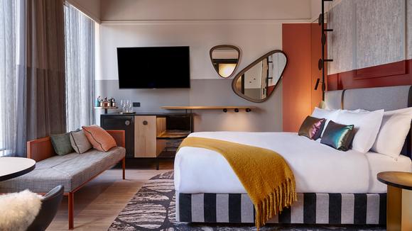 Grand Opening: Luxe QT Auckland Stay with Daily Breakfast & Nightly Drinks 