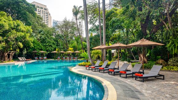 Stylish Wellness Retreat with Club Access in the Heart of Bangkok 