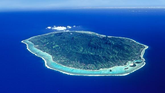 Boutique Cook Islands Escape with Decadent Dining & Glass-Bottom Lagoon Cruise