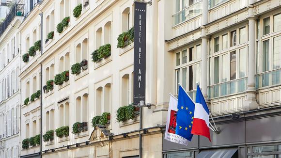 Five-Star Art-Inspired Paris Riverside Luxury with Daily Breakfast