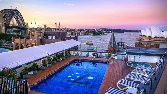 Sydney Harbour-View Stay with Bottle of Sparkling Wine