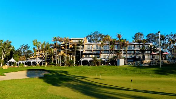 Family-Friendly Queensland Retreat with Award-Winning Golf Course