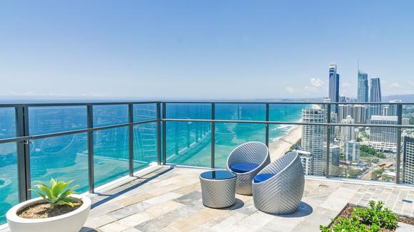 Surfers Paradise Ocean-View Apartment Escape with SkyPoint Observation Deck Passes