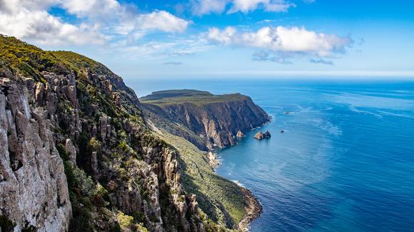 Tasman Peninsula: 3-Day Small-Group 2021 Winter Walking Tour with All Meals & Spectacular Guided Hikes