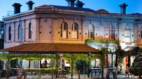 Romantic Daylesford Retreat with Daily Breakfast & Spa Credits