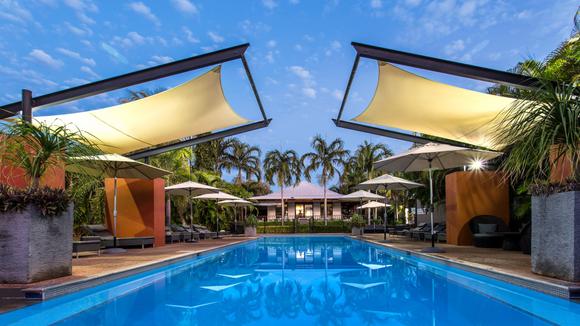 Stylish Broome Escape near Cable Beach with Daily Breakfast