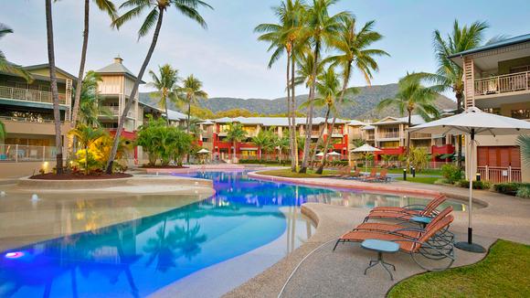 Tropical Beachfront Escape in the Heart of Palm Cove