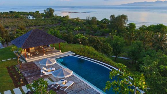 Luxury Beachside Group Villa near Lombok