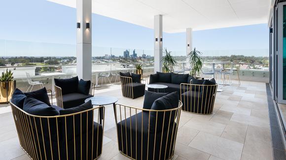 Brand-New Vibrant Perth Escape with Rooftop Bar & Daily Breakfast