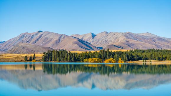 Top-Rated Adults-Only Lake Tekapo Retreat with Daily Breakfast