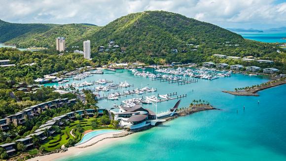 Ultra-Luxe Waterfront Hamilton Island Villa Escape for up to Eight People