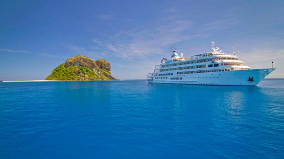 Fiji: 4-Night Cruise with Reef Snorkelling in the Mamanuca and Northern Yasawa Islands with 'Blue Lagoon' Cave Visit