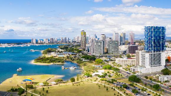 Grand Opening: Stylish Gold Coast Apartment Stay with Stunning Ocean Views