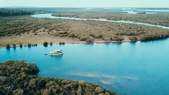 Tranquil Gold Coast Houseboat for up to 12 Guests with Rooftop Spa