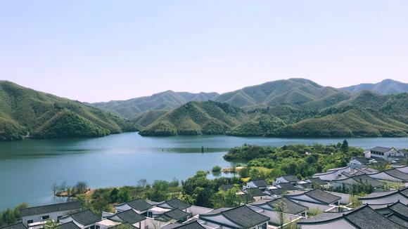 Stunning Mountain Escape at One of 2019’s Best Resorts