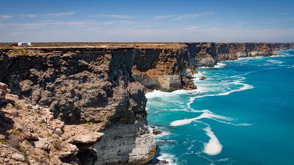 South Australia 2022: 3-Day Luxury Small-Group Gourmet & Wildlife Tour with Oyster Shucking & Whale Watching Cruise