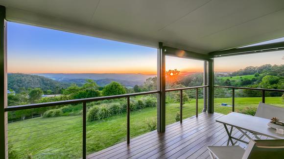 Romantic Cottage Hideaway in the Sunshine Coast Hinterland