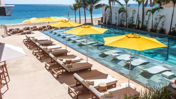 Mexico Oceanfront Resort Luxury near Cancún with Infinity Pool & Beach Club