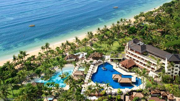 Five-Star Beachfront Indulgence with Daily Breakfast, Lunch, Dinner and Free-Flow Drinks