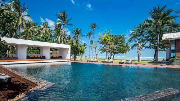 Five-Star Koh Samui Villas with Daily Breakfast & Nightly Cocktails