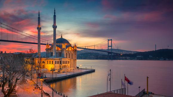 Iconic Shangri-La Luxury in Istanbul with Indulgent Dining Inclusions