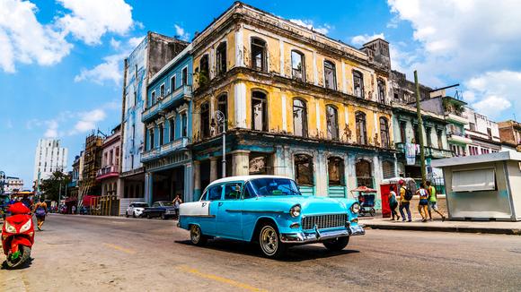 Colourful Cuba: An 10-Day Tour with International Flights and Traditional Cuban B&B Accommodation 