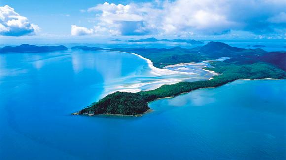 Exclusive Whitsundays Adventure: Private Sailing Experience for Six or Eight People