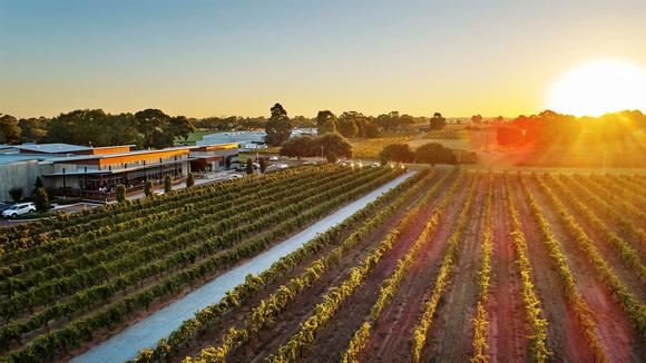 Top-Rated Swan Valley Winery Escape with Daily Breakfast & A$65 Dining Credit