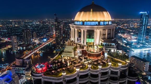 Award-Winning Sky-High Bangkok Luxury with Club Access & Free-Flow Drinks